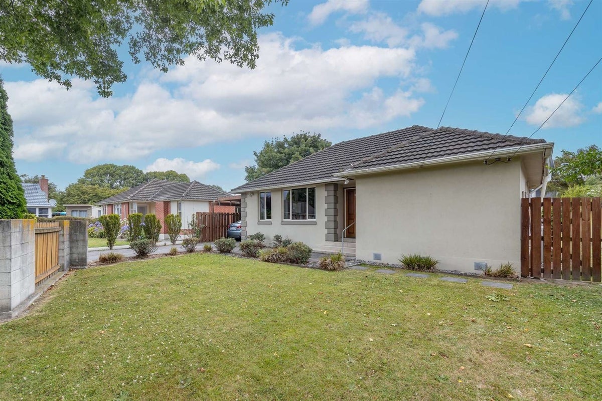 4 Wadhurst Place, Burnside, Christchurch - Carousel 1