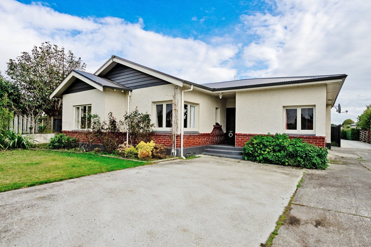 6 Leith Street, Windsor, Invercargill - Carousel 1