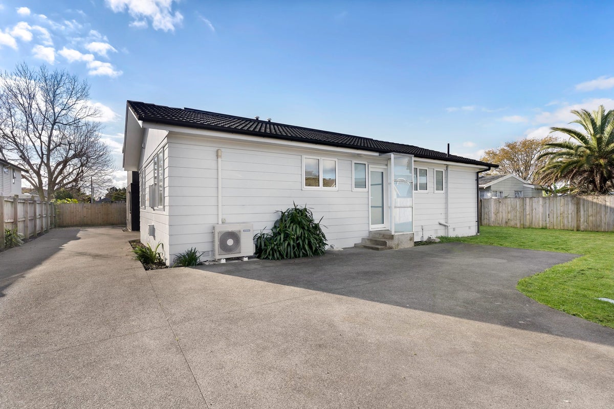 14 Hilda Road, Favona, Auckland - Carousel 1