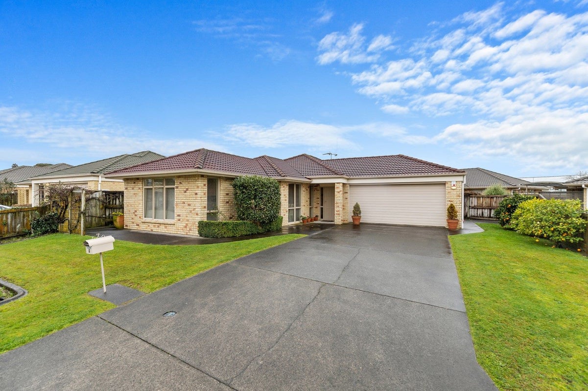 5 Grevillea Place, Melville, Hamilton - Carousel 1