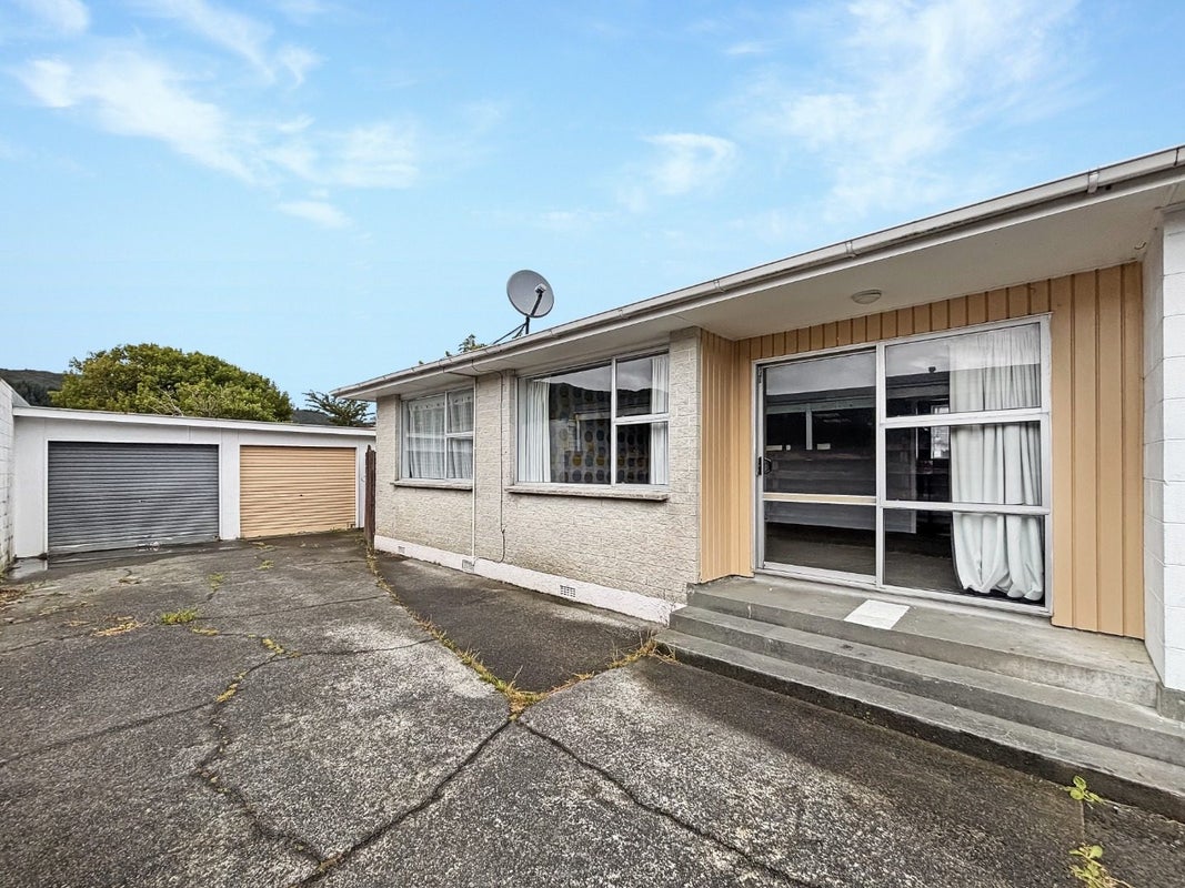 270B Wellington Road, Wainuiomata, Lower Hutt - Carousel 1