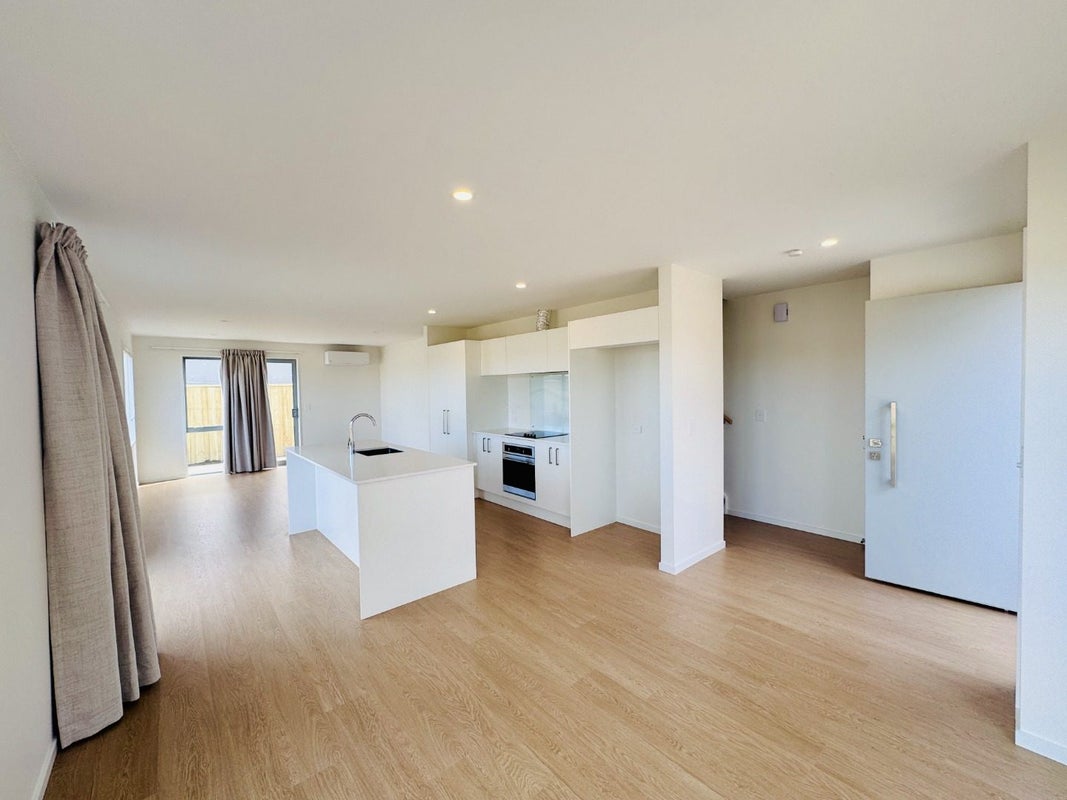 73A Chrysolite Place, Belfast, Christchurch - Carousel 2