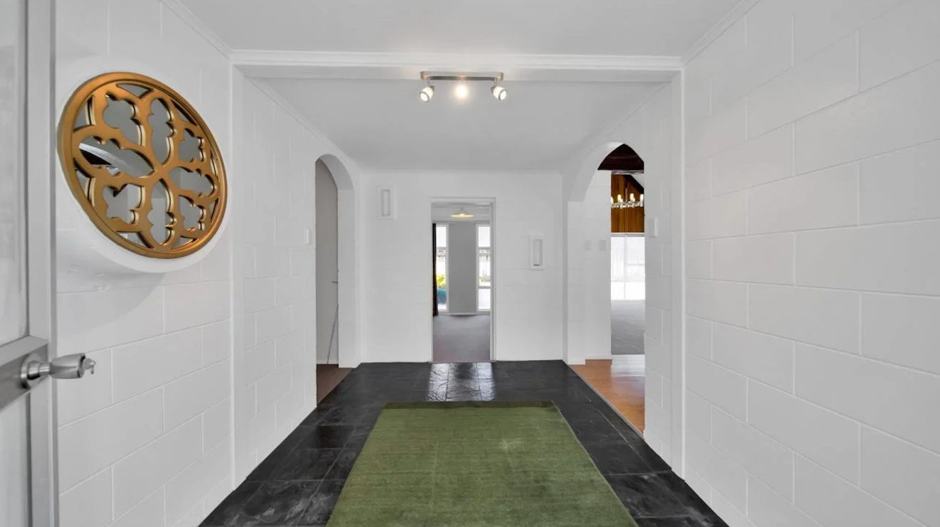 13 Ambury Place, Merrilands, New Plymouth - Carousel 2