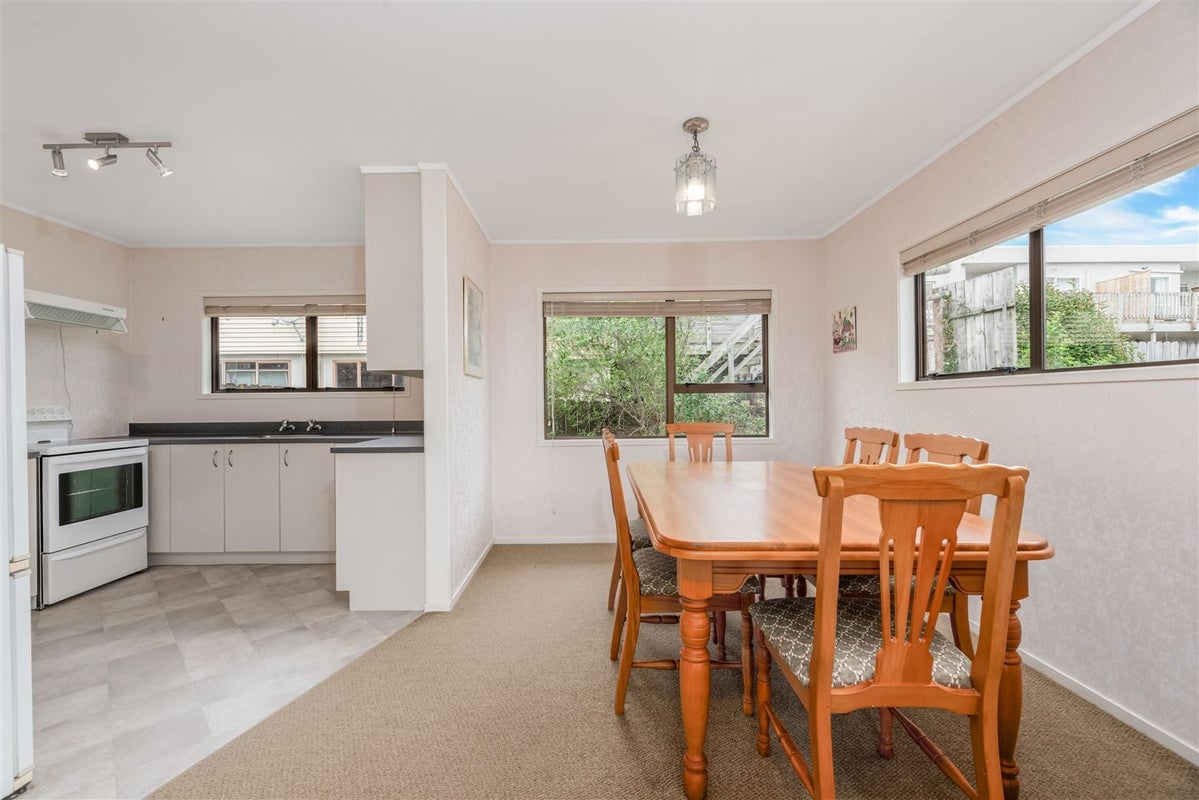 1/246 Great North Road, Henderson, Auckland - Carousel 31