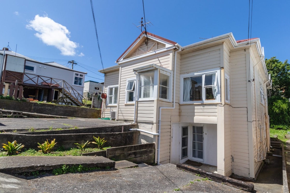 1 Zohrab Street, Hataitai, Wellington - Carousel 1