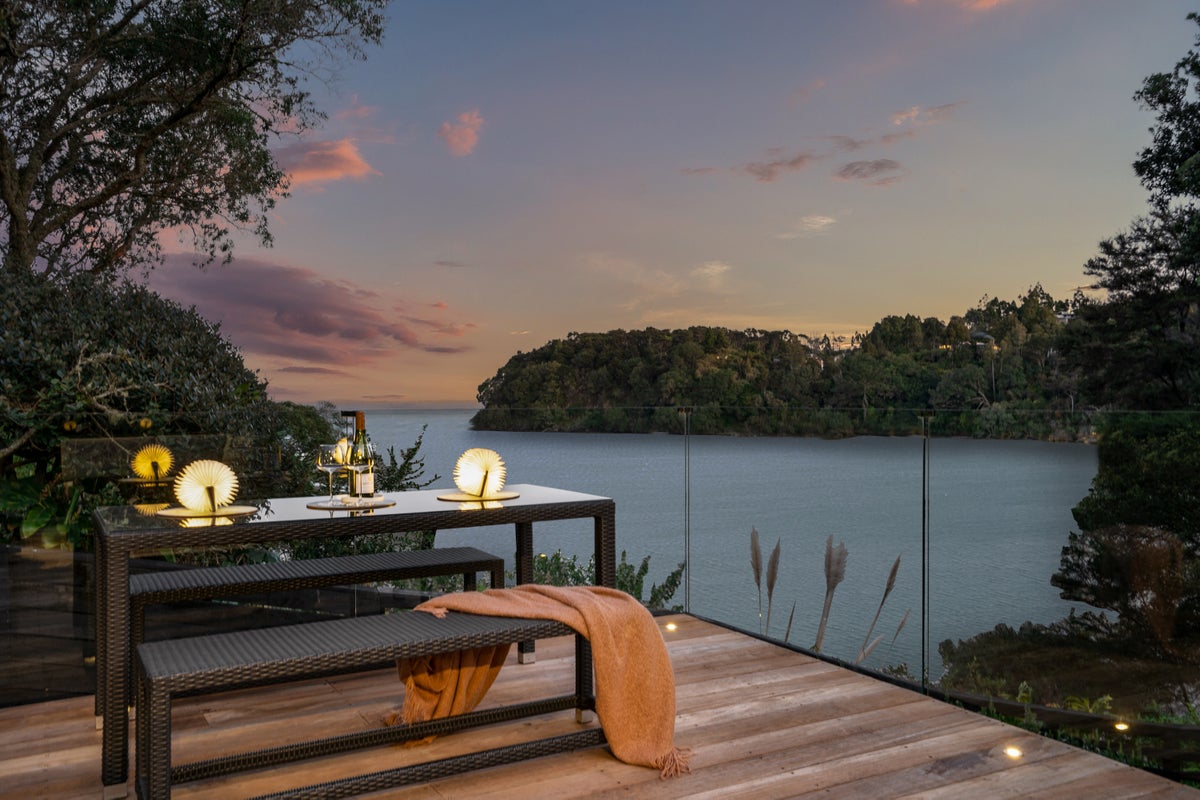95 Wood Bay Road, Titirangi, Auckland - Carousel 1