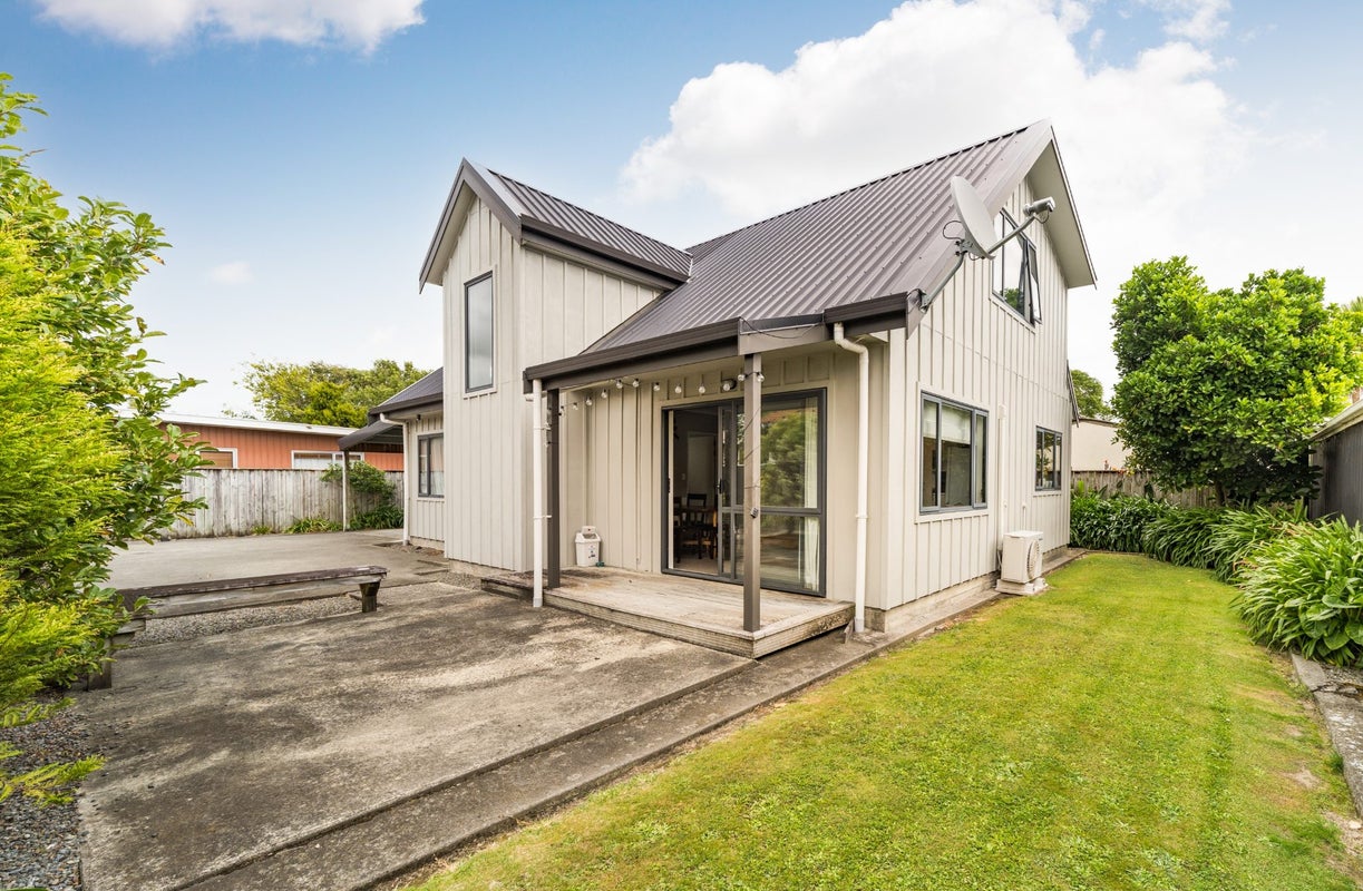 34A Hereford Street, West End, Palmerston North - Carousel 2
