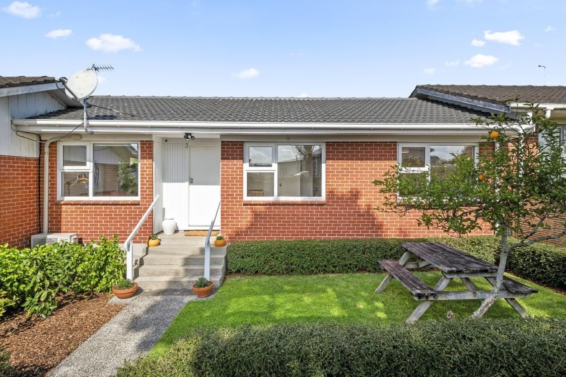 3/36 Parr Road South, Mount Albert, Auckland - Carousel 2