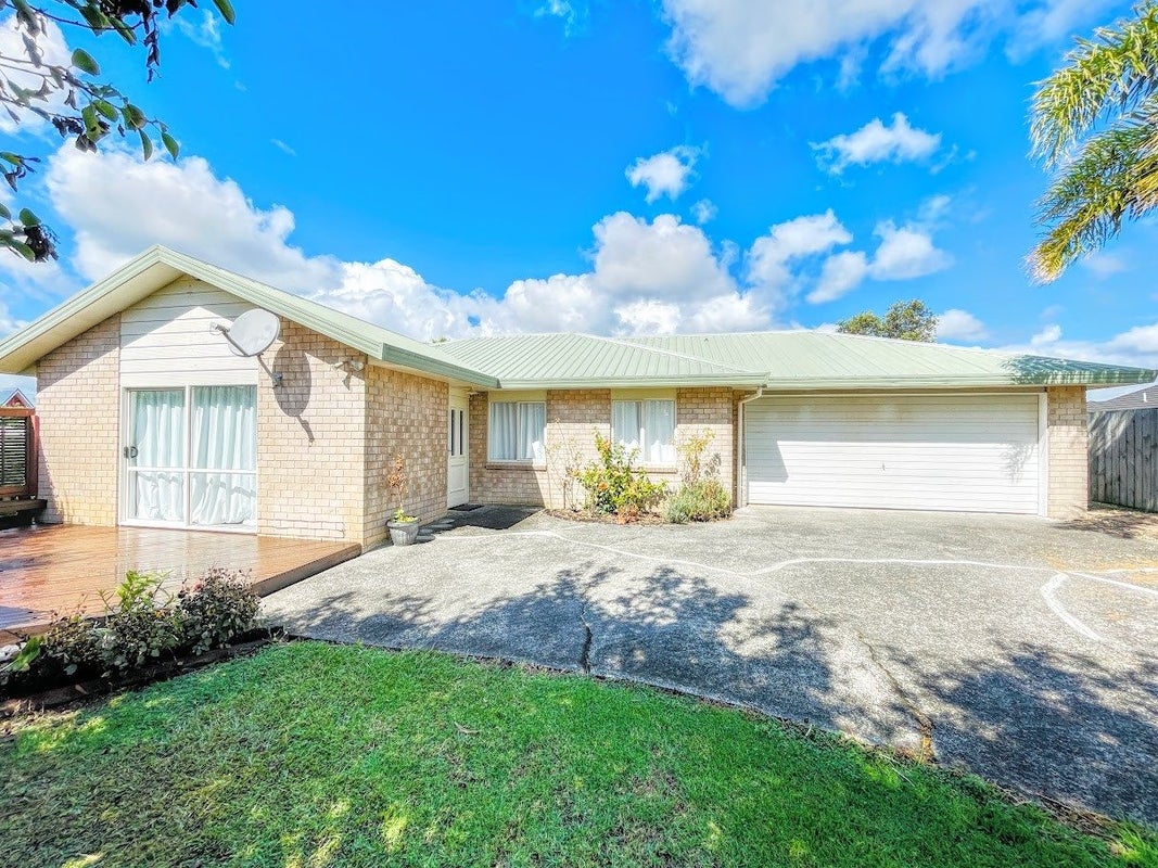 85 Third View Avenue, Beachlands, Auckland - Carousel 1