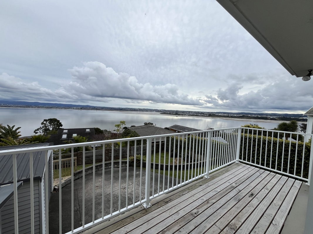 49 Hadfield Street, Beach Haven, Auckland - Carousel 1