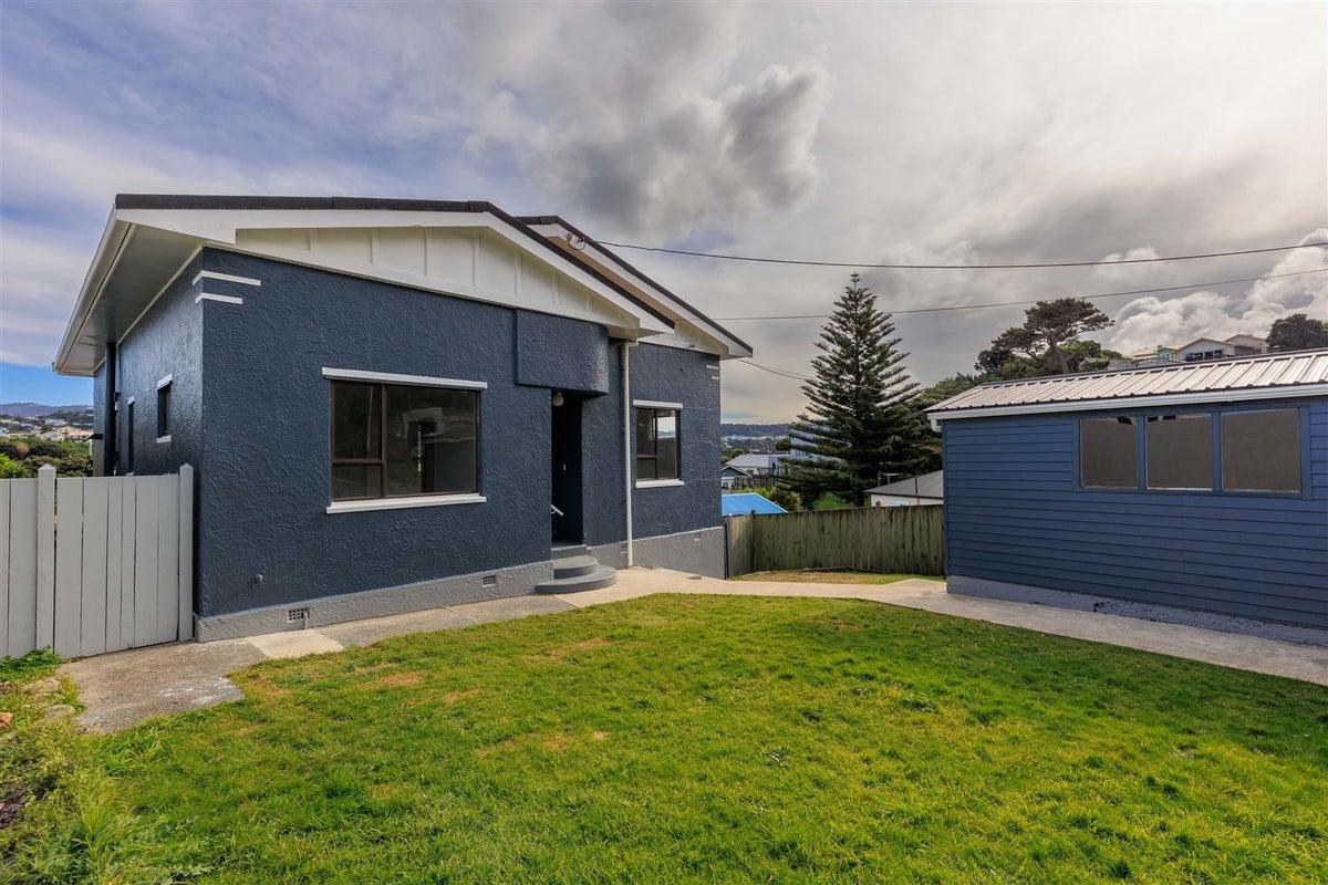 104 Wexford Road, Miramar, Wellington - Carousel 19