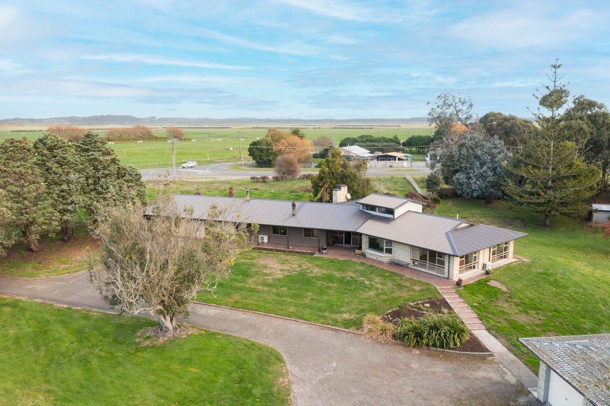 132 Foxton Beach Road, Foxton Beach, Foxton - Carousel 30