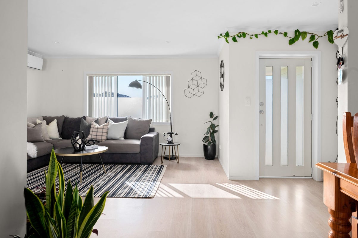 12 Briannarose Drive, Fitzroy, Hamilton - Carousel 2
