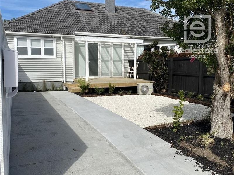 70 Alverston Street, Waterview, Auckland - Carousel 1