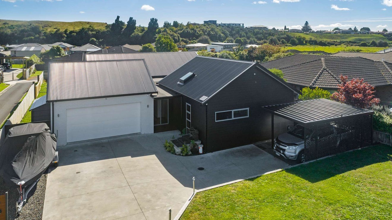 56 Western Road, Ngongotaha, Rotorua - Carousel 1