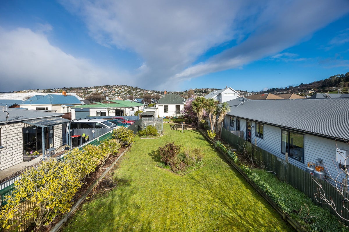 22 Law Street, Caversham, Dunedin - Carousel 19