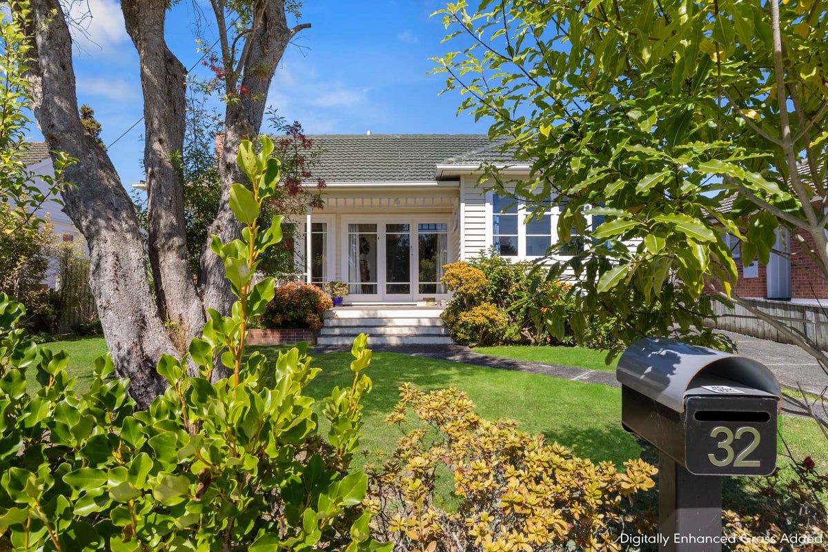 32 Nile Street, Whanganui East, Whanganui - Carousel 1