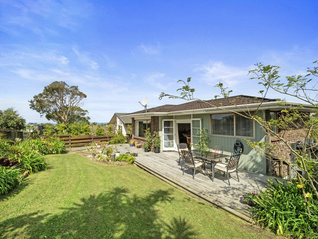 85 Weatherly Road, Torbay, Auckland - Carousel 1