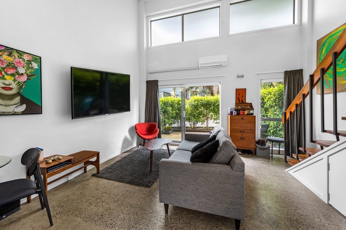 1/9 Sylvan Avenue West, Mount Eden, Auckland - Carousel 1