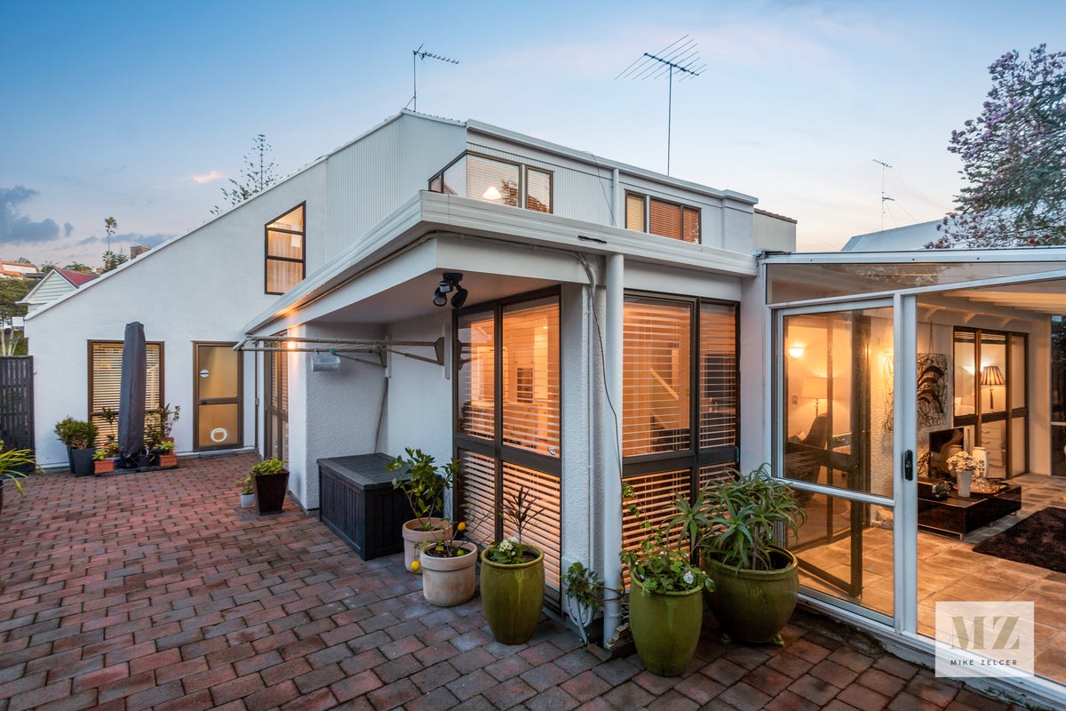 36 Apihai Street, Orakei, Auckland - Carousel 1
