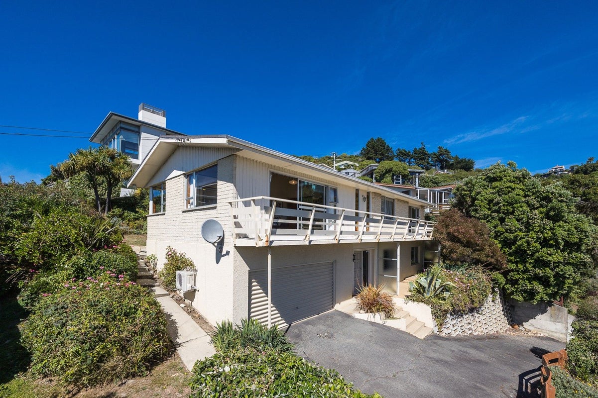 65 Cliffs Road, Saint Clair, Dunedin - Carousel 1
