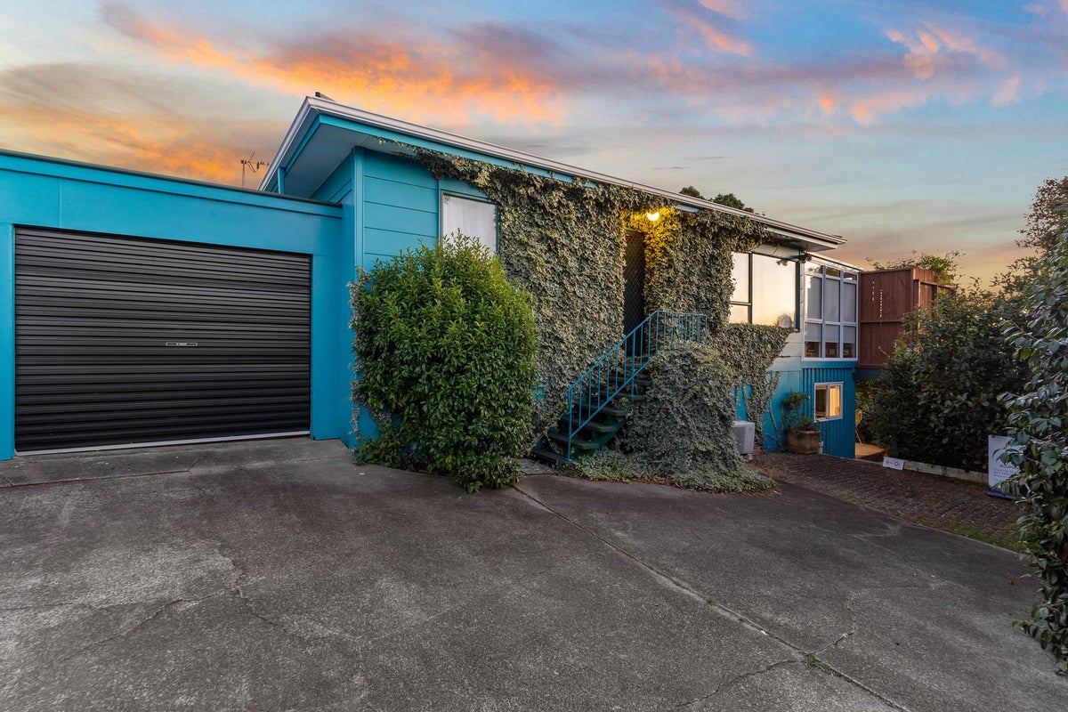 2/38 Aeroview Drive, Beach Haven, Auckland - Carousel 1