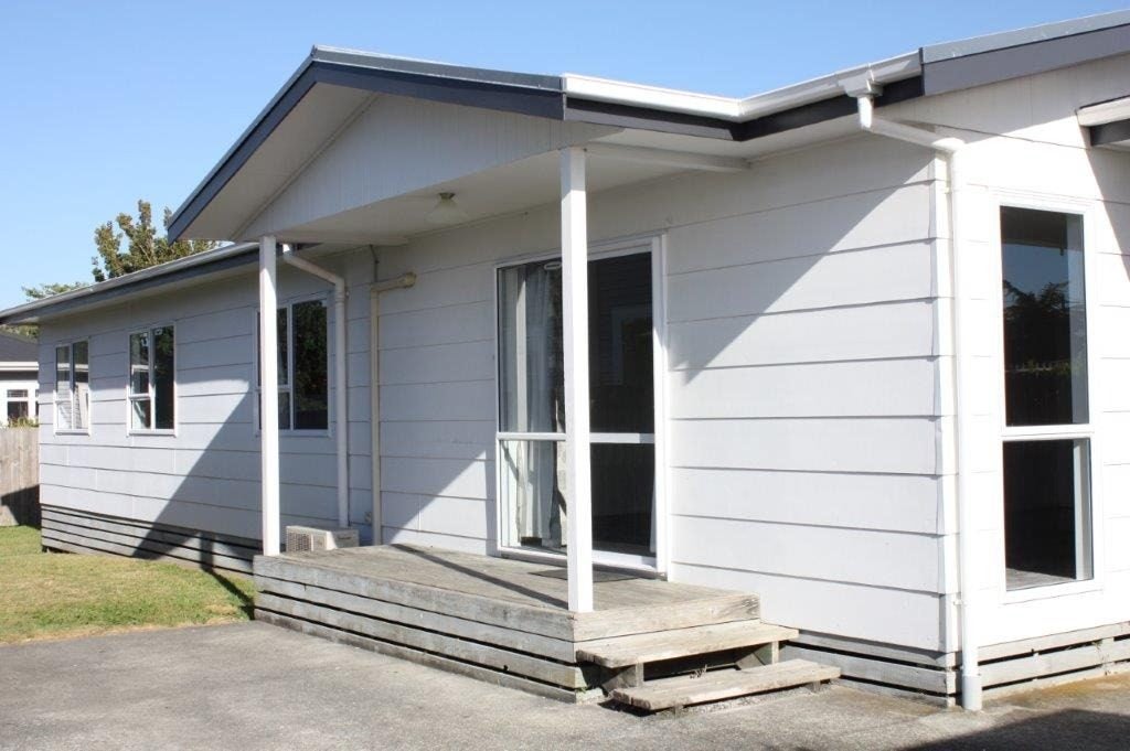 92B Cook Street, Hamilton East, Hamilton - Carousel 1