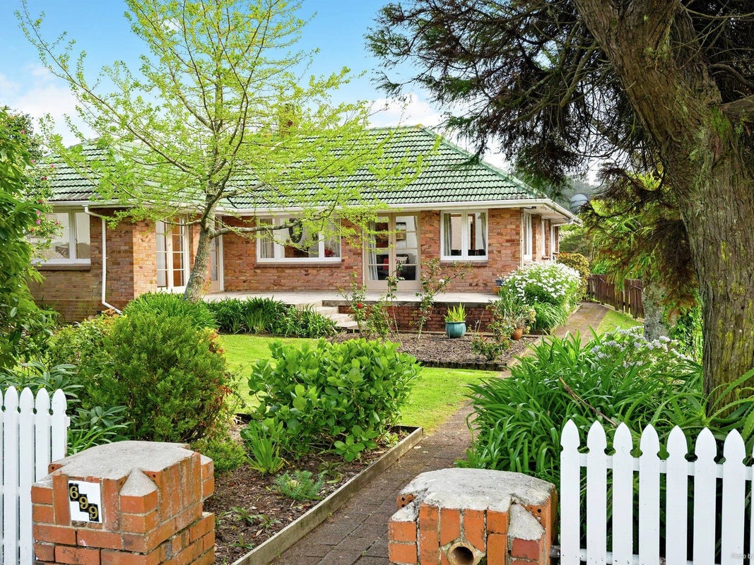 699 Swanson Road, Swanson, Auckland - Carousel 1