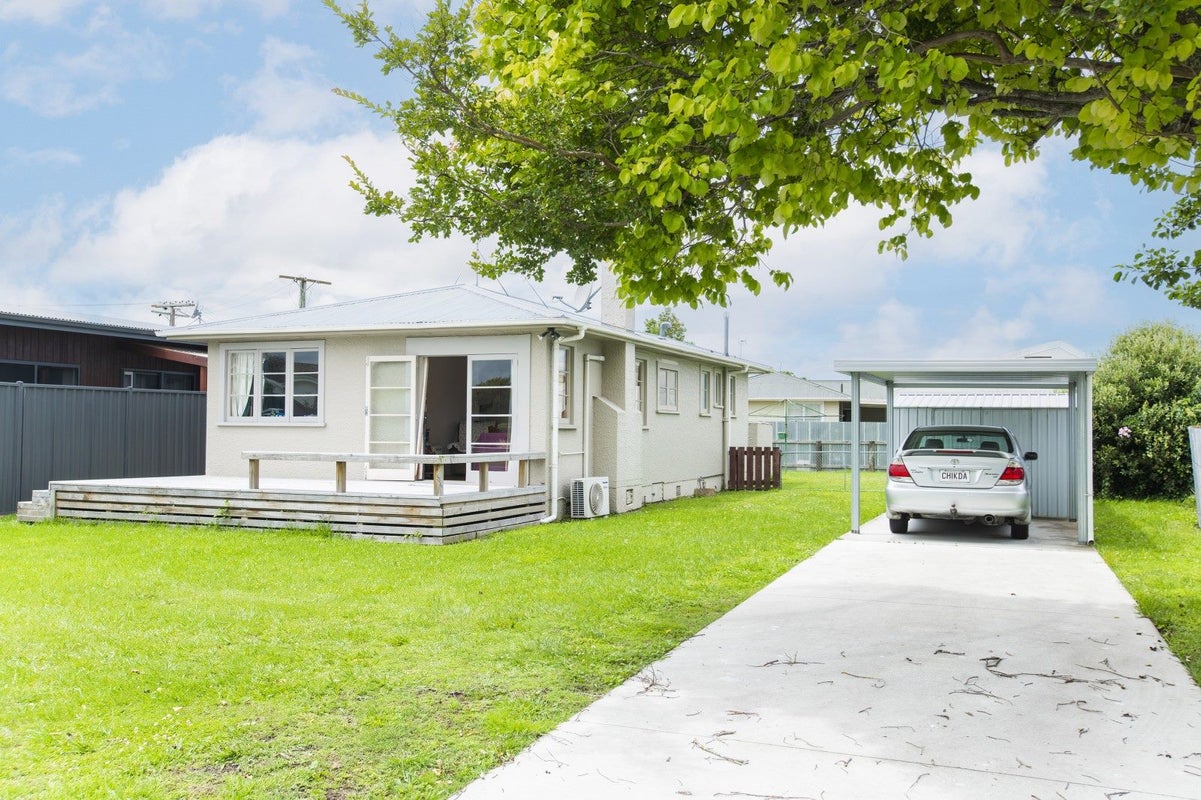 92 Lytton Road, Te Hapara, Gisborne - Carousel 1