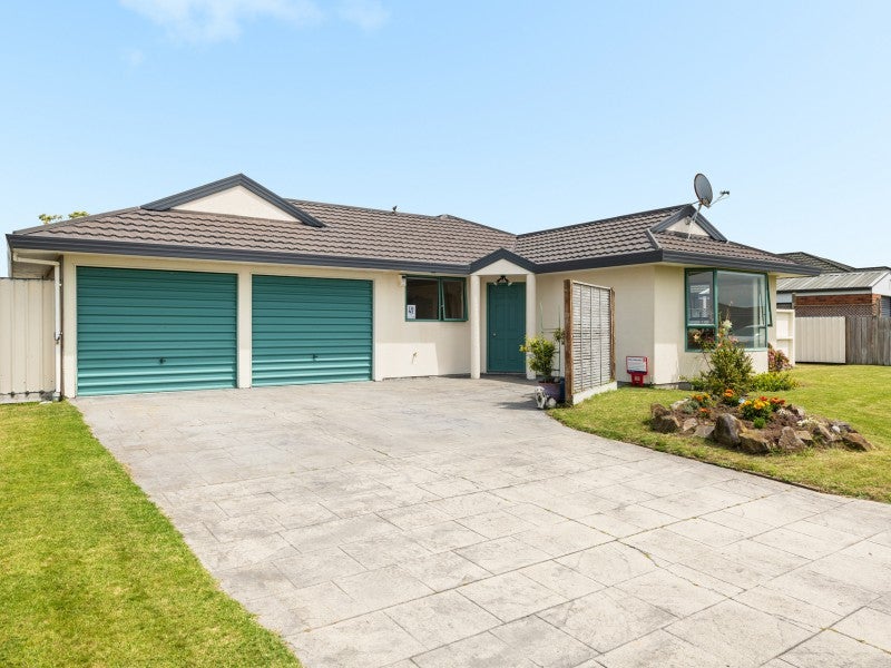 49 Athena Grove, Papamoa Beach, Papamoa - Carousel 1