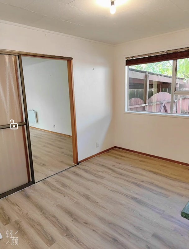 5 Eagleson Street, Northcross, Auckland - Carousel 2
