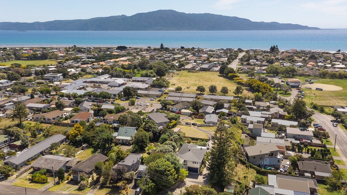 23 Percival Road, Paraparaumu Beach, Paraparaumu - Carousel 2