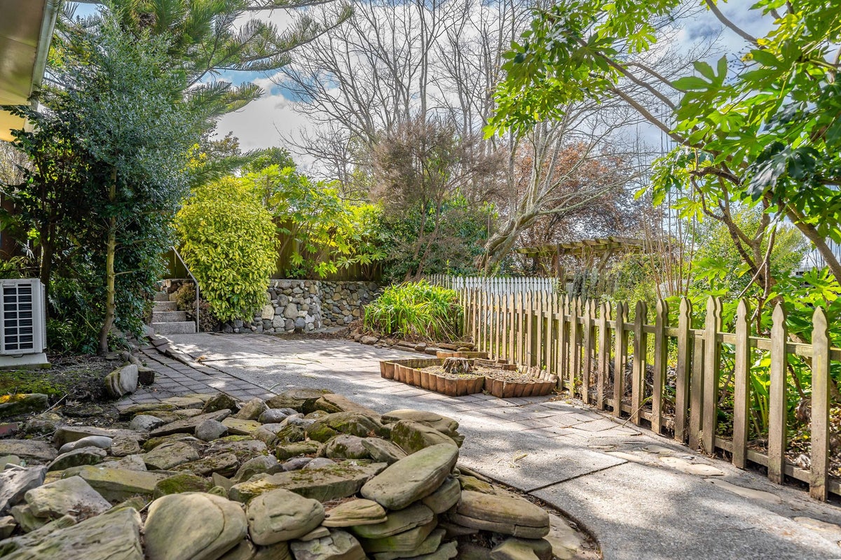 8 Rata Place, Lansdowne, Masterton - Carousel 18