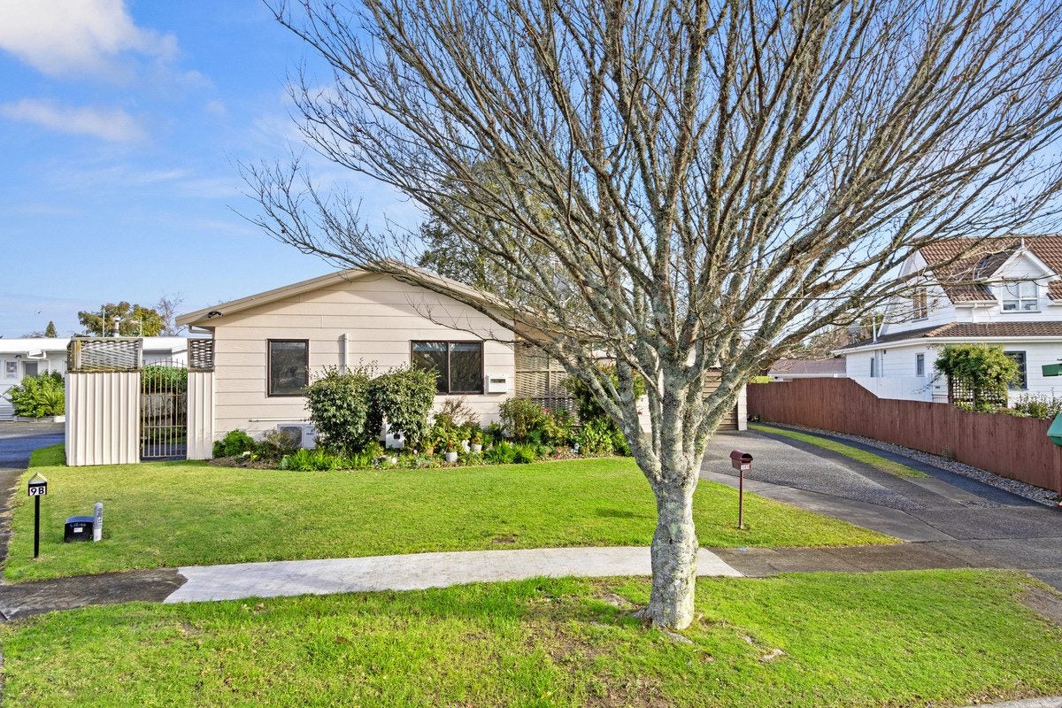 11A Emma Place, Pukete, Hamilton - Carousel 2