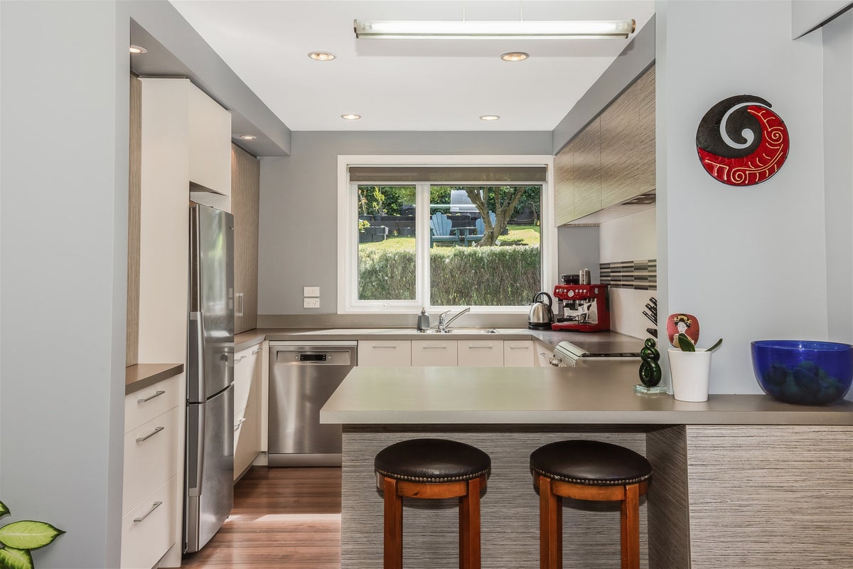 50 Spinnaker Drive, Whitby, Porirua - Carousel 2