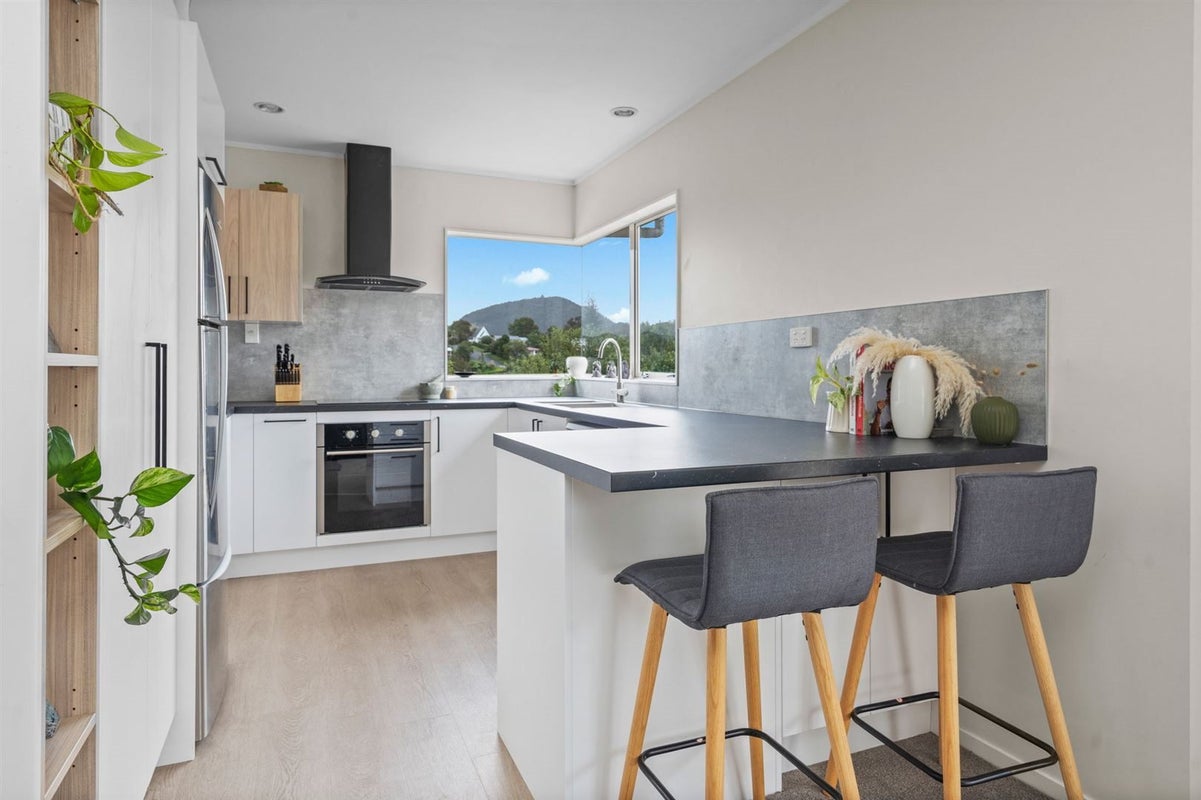 24 Ridgeway Drive, Kamo, Whangarei - Carousel 1
