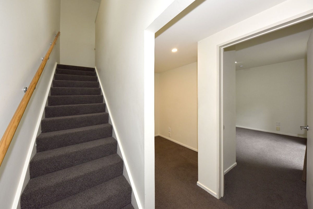2/24 Whitmore Street, Edgeware, Christchurch - Carousel 2