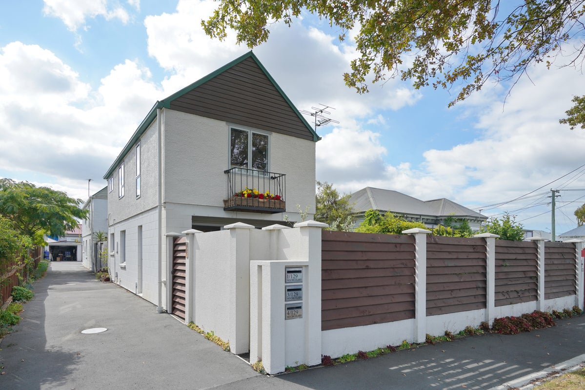 1/129 Canon Street, Edgeware, Christchurch - Carousel 1