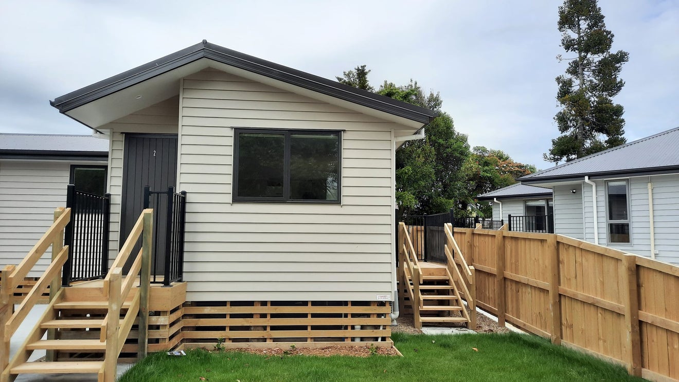 2/5 Helena Road, Hillcrest, Hamilton - Carousel 11