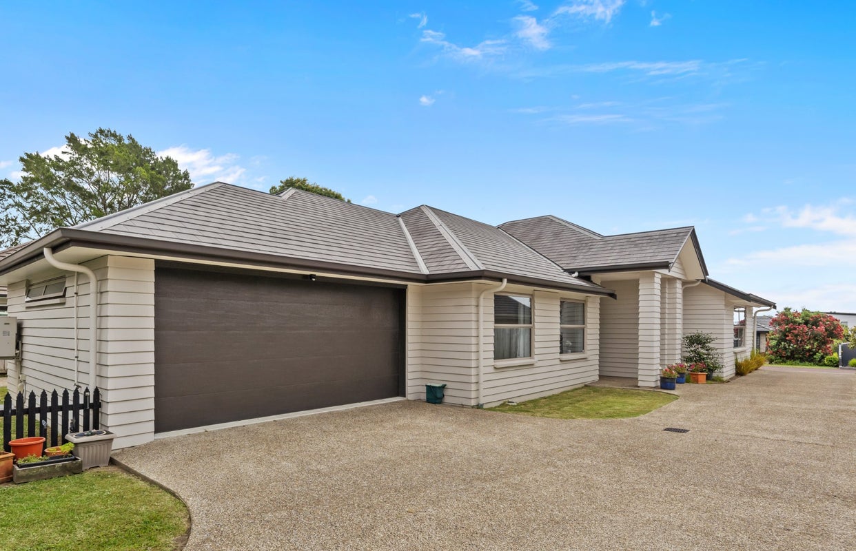 3 Giarni Place, Karaka, Papakura - Carousel 2