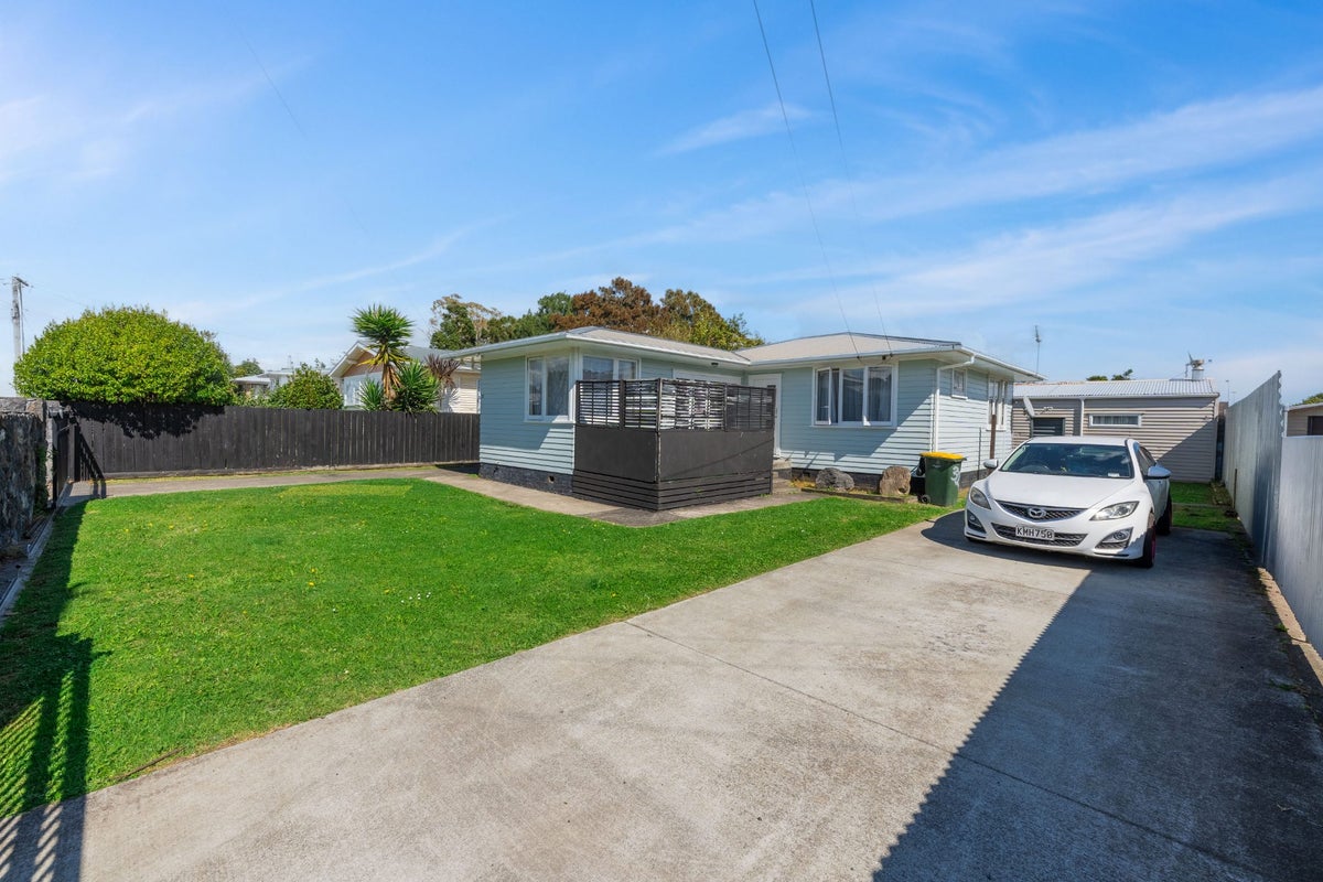 31 Eddowes Street, Manurewa, Auckland - Carousel 1