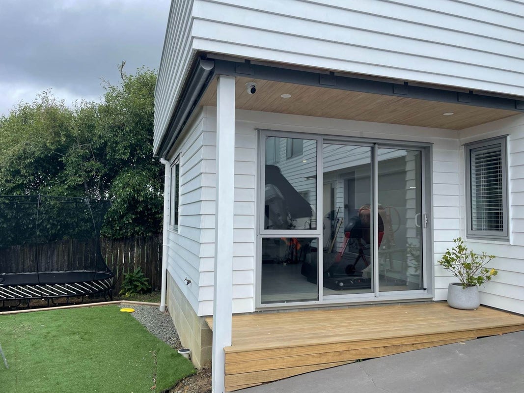 65 Parr Terrace, Castor Bay, Auckland - Carousel 1