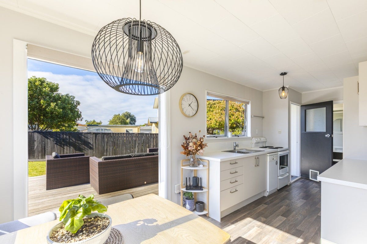 61 Lanark Crescent, Tamatea, Napier - Carousel 2