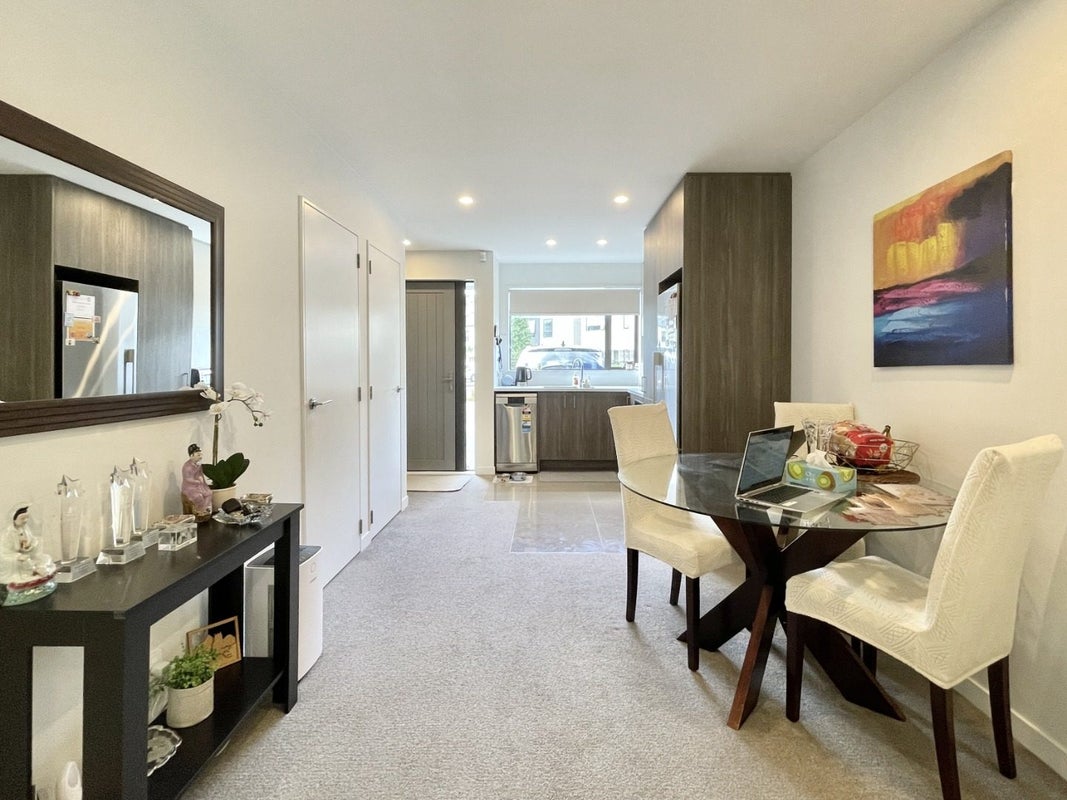 8/170 Fraser Avenue, Johnsonville, Wellington - Carousel 2