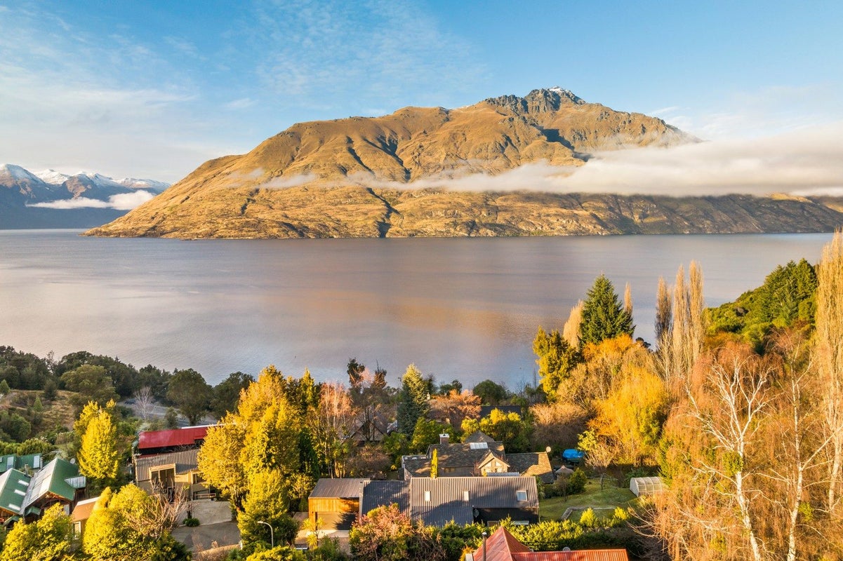 32 Evergreen Place, Sunshine Bay, Queenstown - Carousel 38