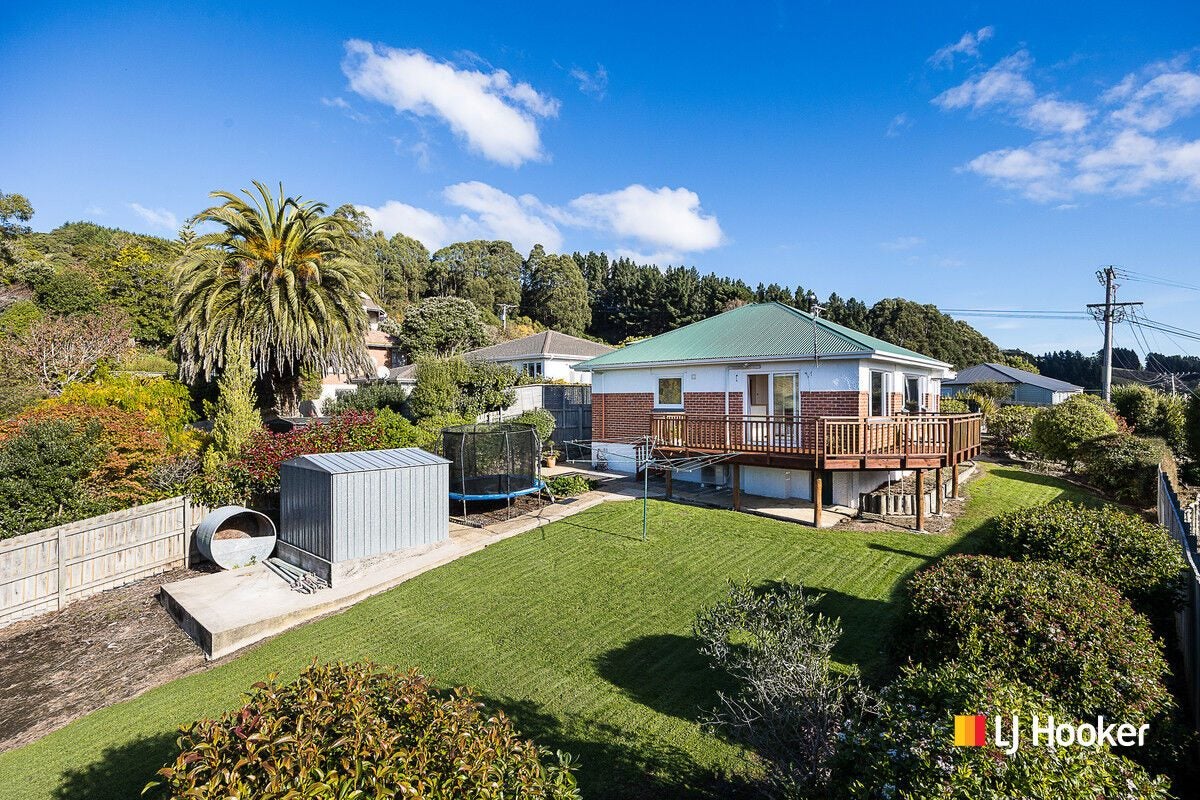 17 Roebuck Rise, Broad Bay, Dunedin - Carousel 1