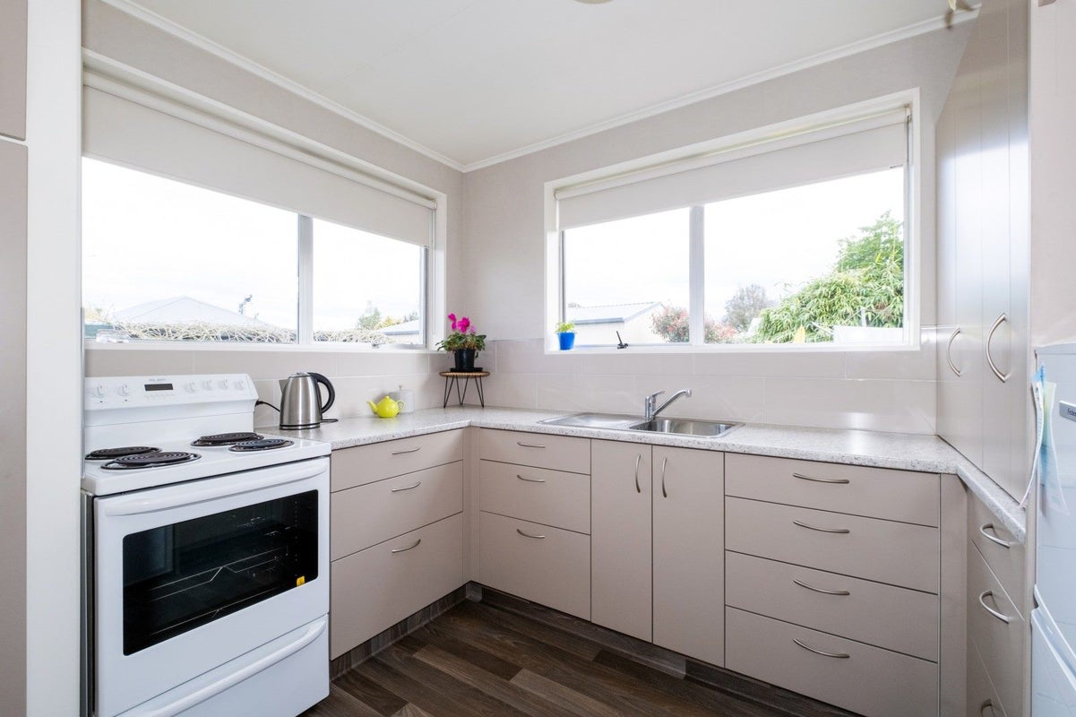 2/10 Wallace Street, Kensington, Timaru - Carousel 2