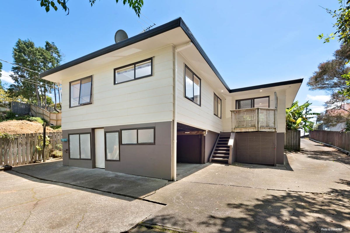 1/19 Eastglen Road, Glen Eden, Auckland - Carousel 1