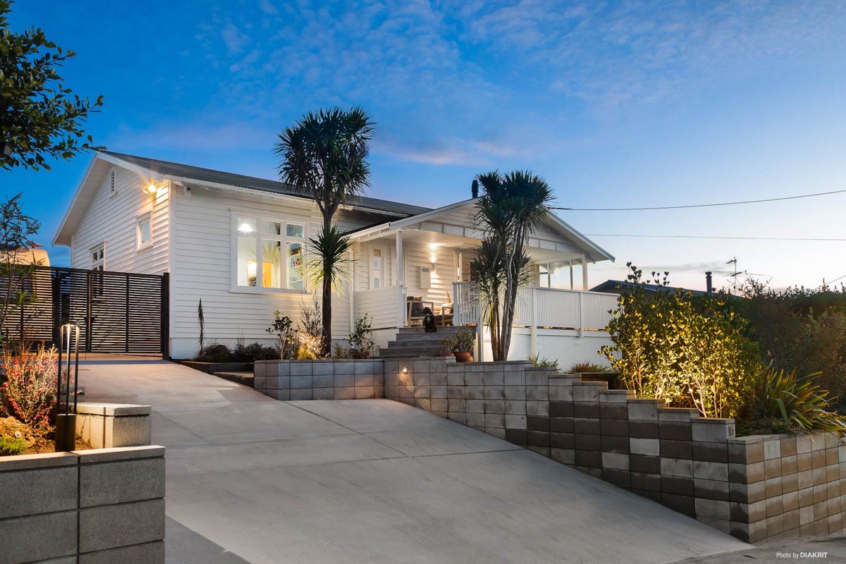 16 Bannerman Road, Morningside, Auckland - Carousel 1
