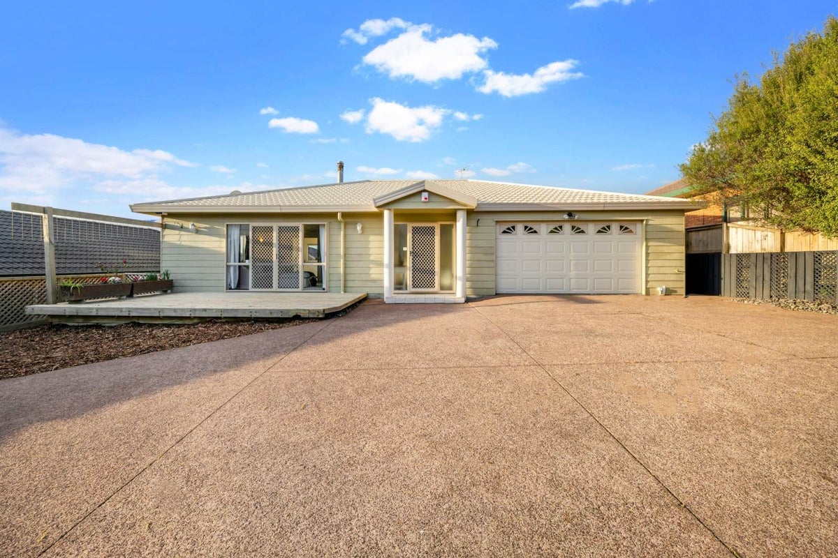 52 Hetherington Road, Ranui, Auckland - Carousel 1